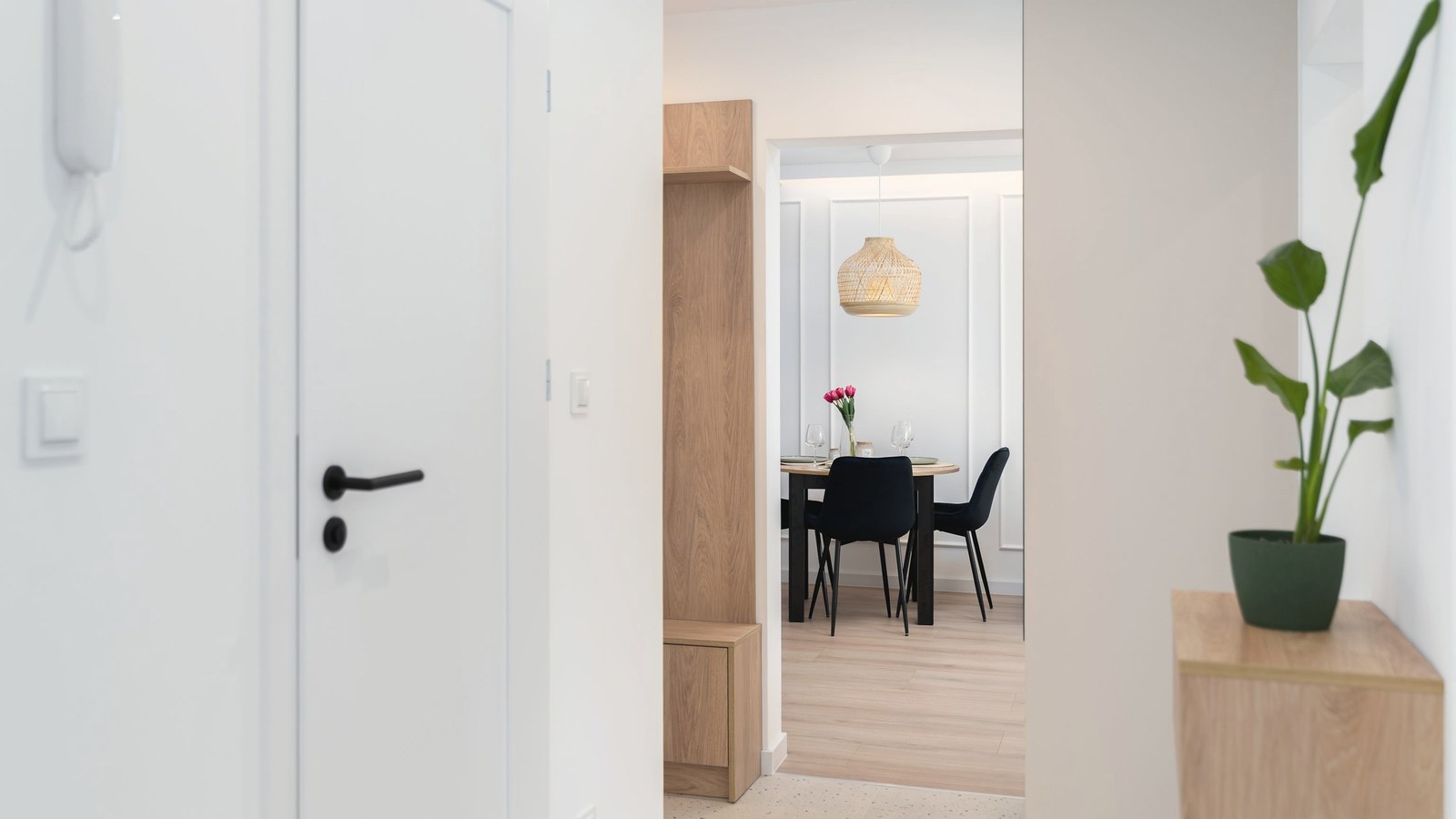 Світлий сучасний інтер’єр квартири